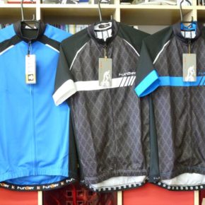 ファンキアーのウェア　取扱始めました。