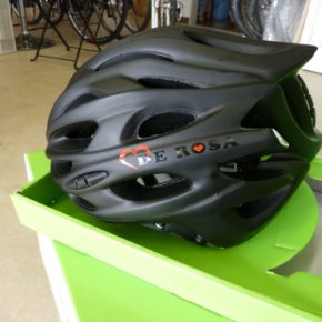 最近入荷してきた物から